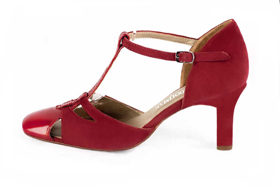 French elegance and refinement for these scarlet red dress T-strap open side shoes, 
                available in many subtle leather and colour combinations. A pretty model with a comfortable "Salomé" strap and good support.
Its charming spyglass cut-out gives you plenty of scope for personalisation.  
                Matching clutches for parties, ceremonies and weddings.   
                You can customize these shoes to perfectly match your tastes or needs, and have a unique model.  
                Choice of leathers, colours, knots and heels. 
                Wide range of materials and shades carefully chosen.  
                Rich collection of flat, low, mid and high heels.  
                Small and large shoe sizes - Florence KOOIJMAN